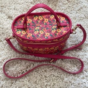 🩷 Steve Madden “train case” cross body purse.